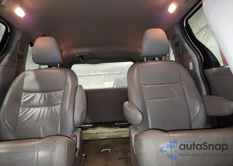 2015 Toyota Sienna Xle z USA, uszkodzony, nr VIN 5TDDK3DC8FS126212